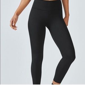 NWT Fabletics Lisette High Waist 7/8 Capri Size XL